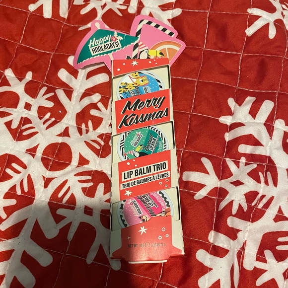 Merry kissmass lipbam trio - Picture 1 of 1